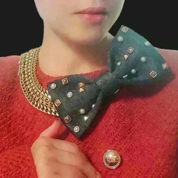 Stella and Dot necklace collar with bow - Picture 1 of 17